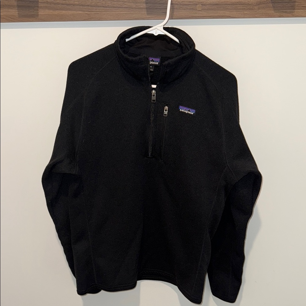 Black Patagonia Pullover